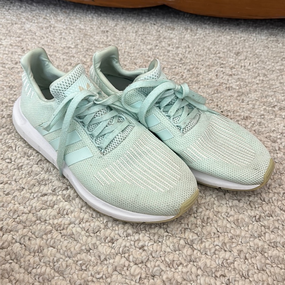 Adidas Swift Run Sneakers